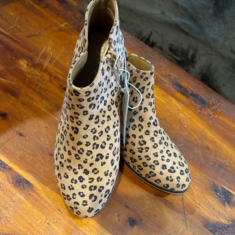 🆕 Boots. Cat & Jack Leopard Print Ankle Booties